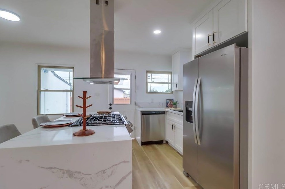 1086 Madison Ave, Chula Vista CA  91911-1614 exterior