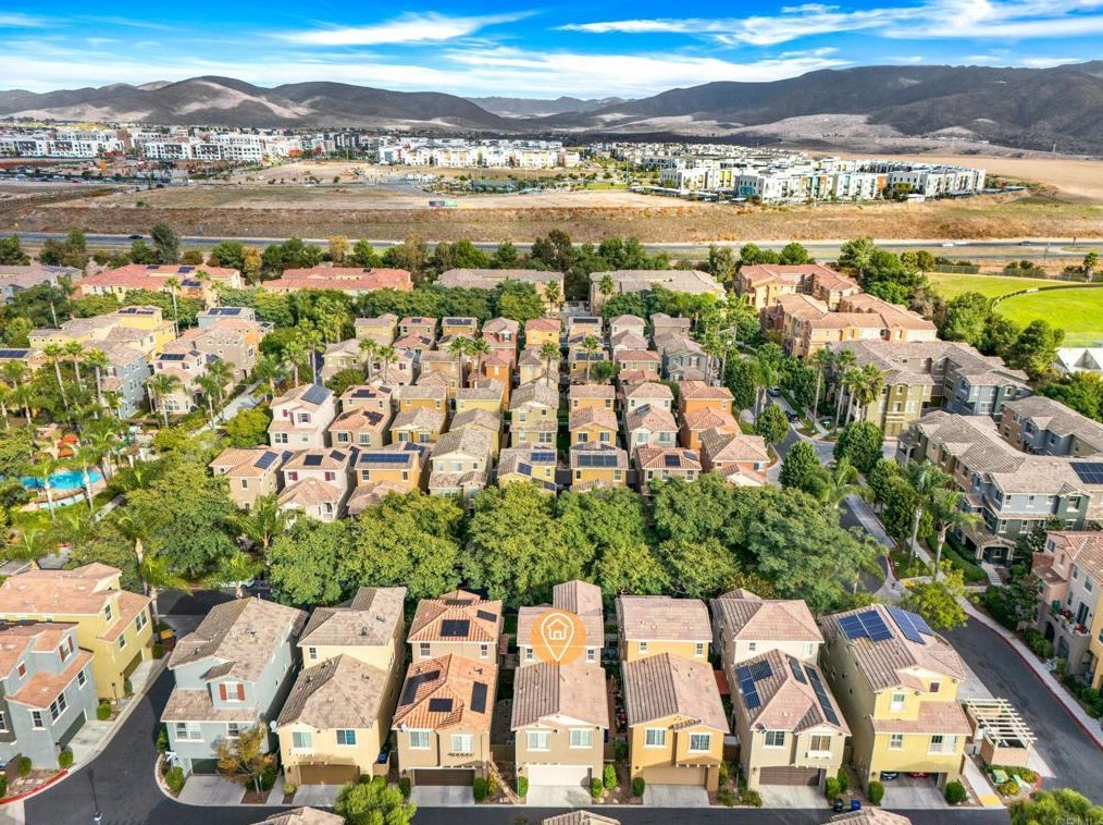 1817 Olive Green St, Chula Vista CA  91913-8305 exterior