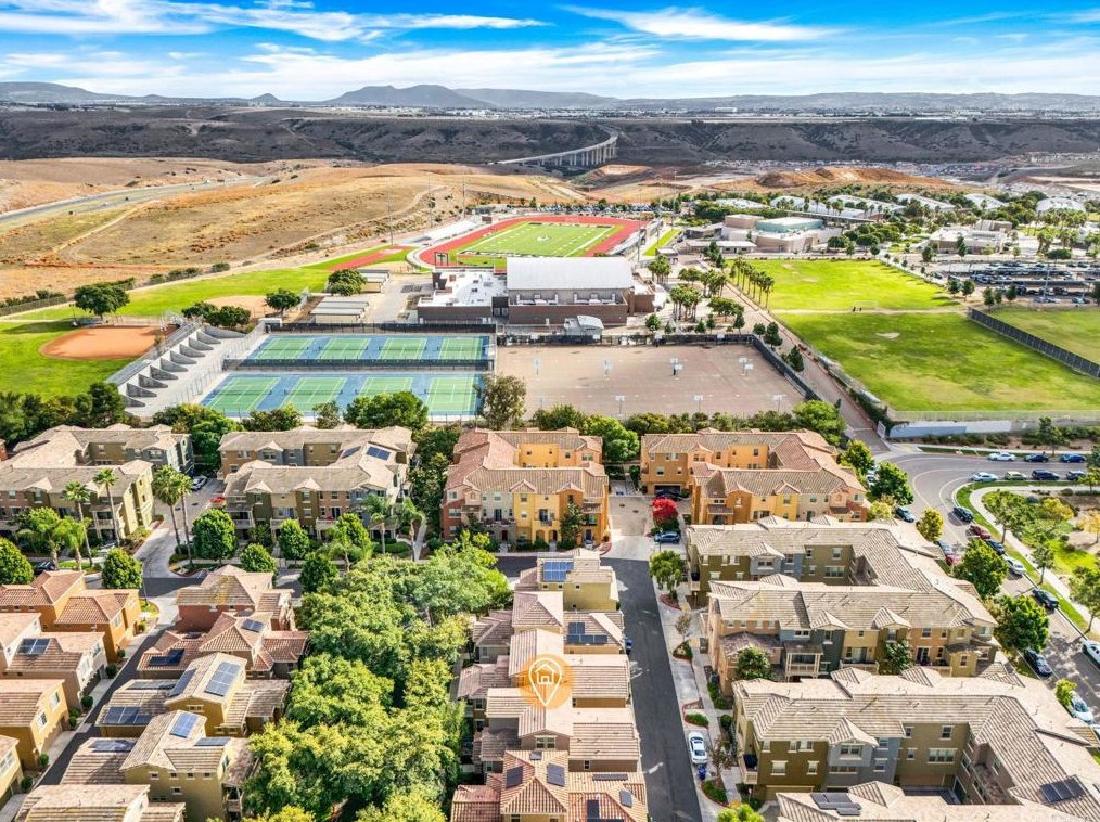 1817 Olive Green St, Chula Vista CA  91913-8305 exterior