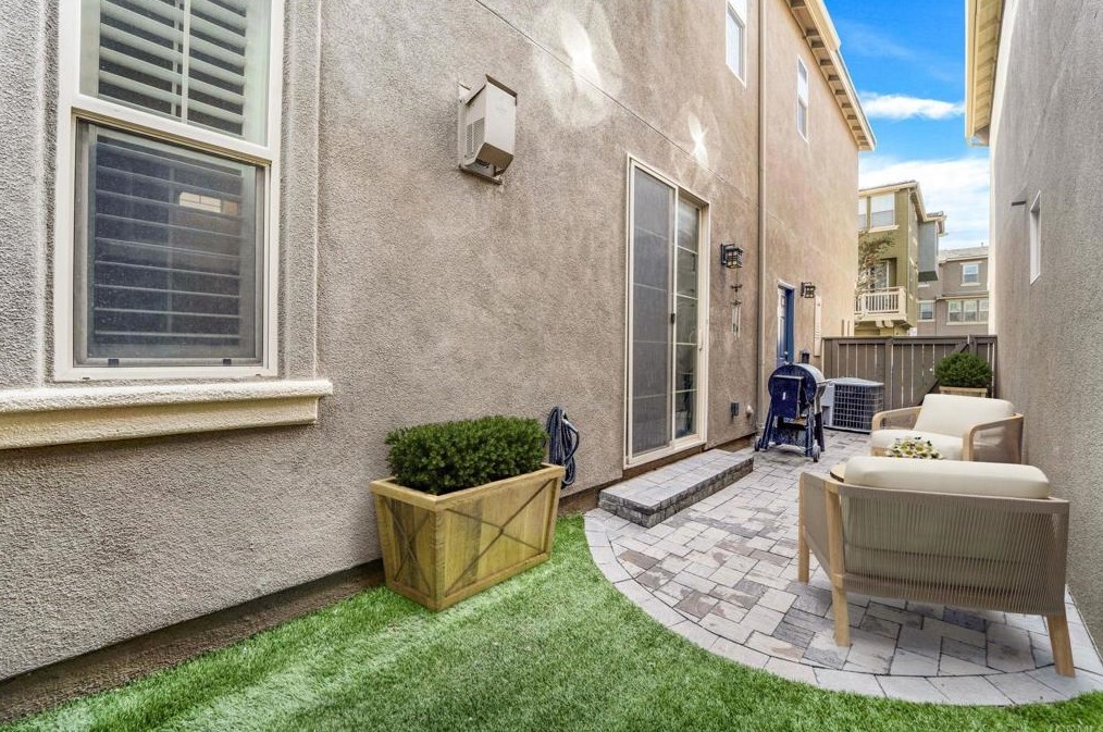 1817 Olive Green St, Chula Vista CA  91913-8305 exterior