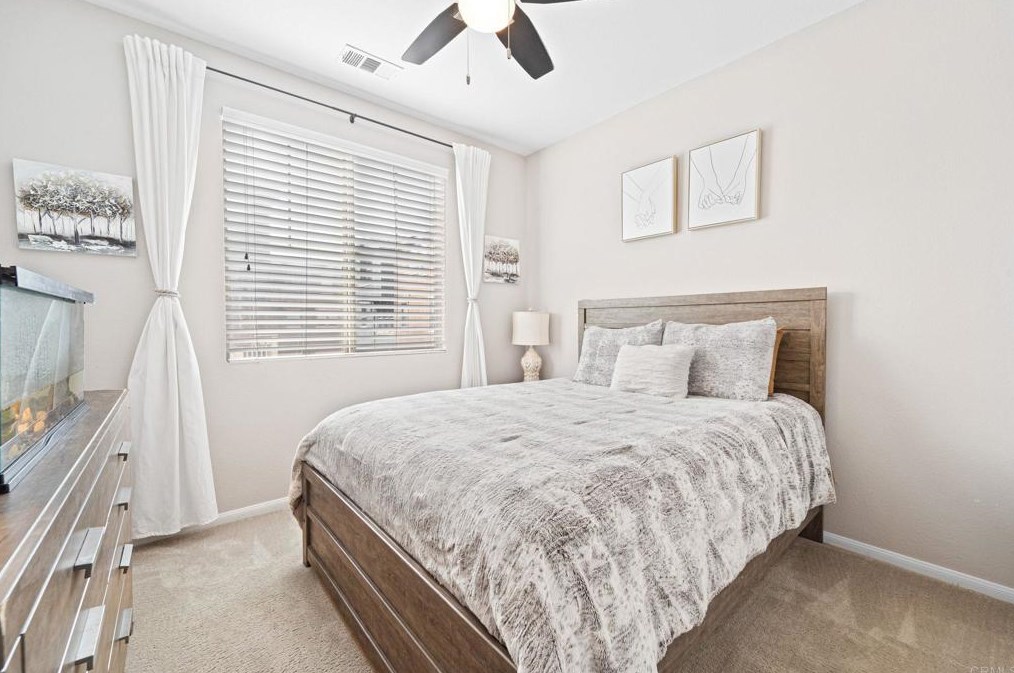 1817 Olive Green St, Chula Vista CA  91913-8305 exterior