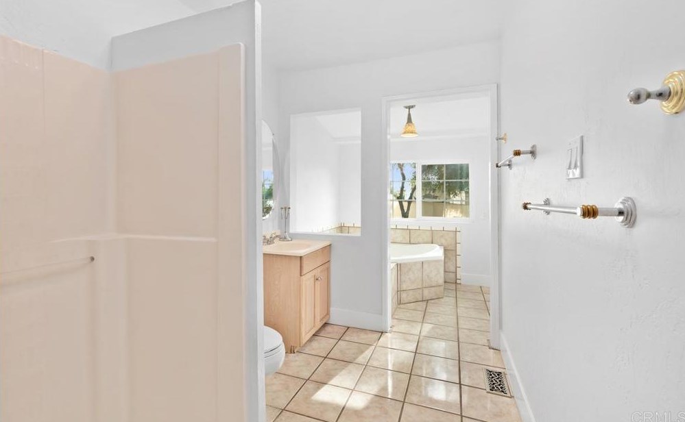 9039 Koonce Dr, Spring Valley CA  91977-2150 exterior