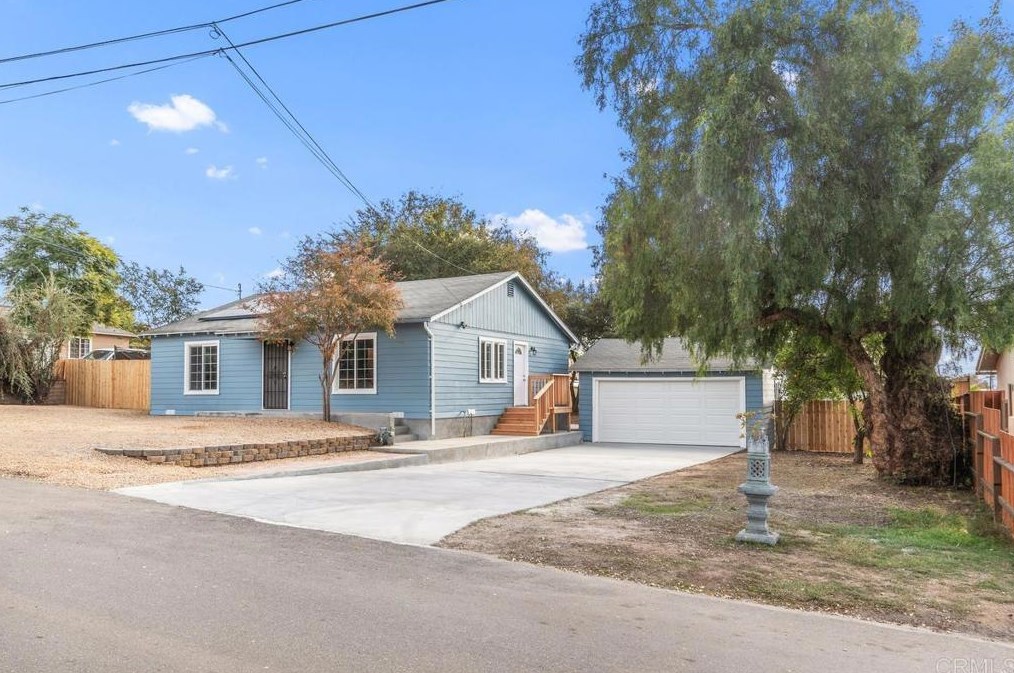 9039 Koonce Dr, Spring Valley CA  91977-2150 exterior