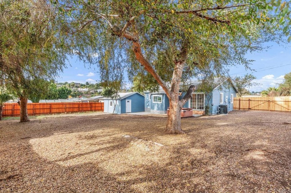 9039 Koonce Dr, Spring Valley CA  91977-2150 exterior