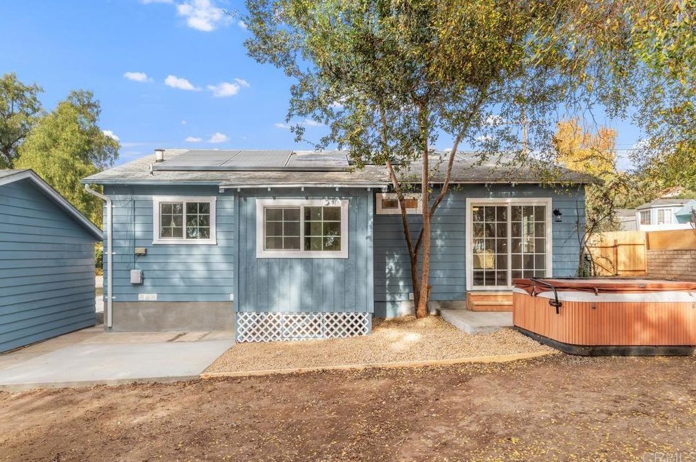 9039 Koonce Dr, Spring Valley CA  91977-2150 exterior