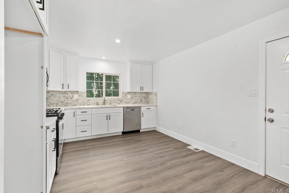 9039 Koonce Dr, Spring Valley CA  91977-2150 exterior