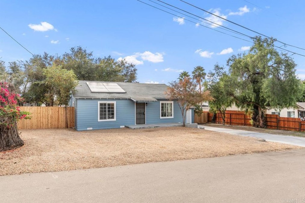 9039 Koonce Dr, Spring Valley CA  91977-2150 exterior