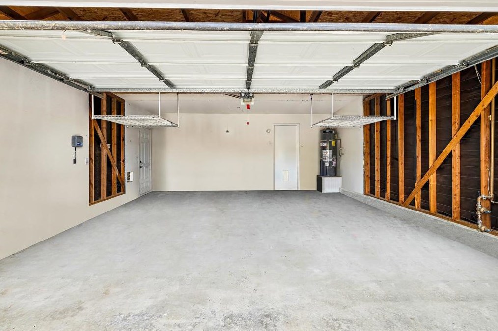 8345 County Dr, El Cajon CA  92021-8823 exterior