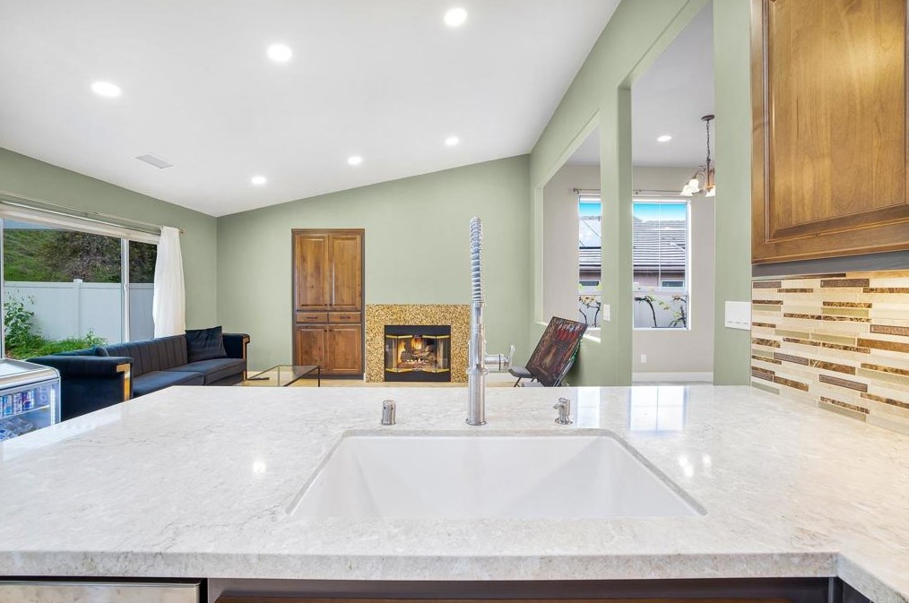 8345 County Dr, El Cajon CA  92021-8823 exterior