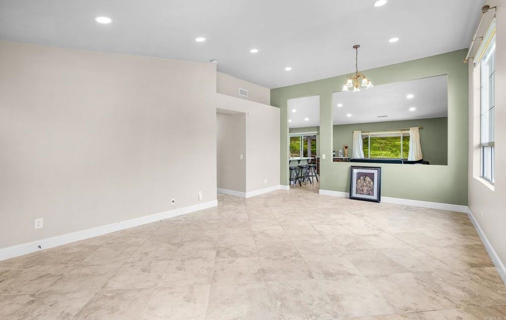 8345 County Dr, El Cajon CA  92021-8823 exterior