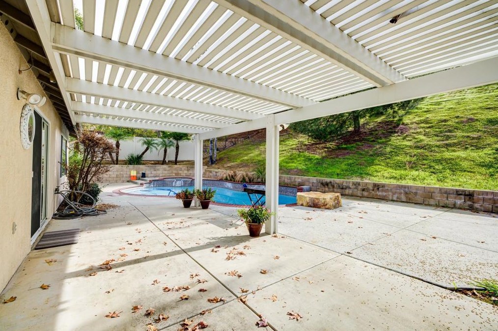 8345 County Dr, El Cajon CA  92021-8823 exterior