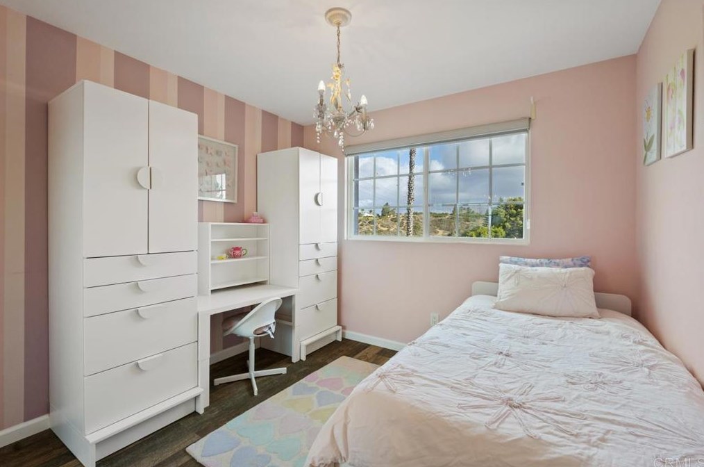600 Redlands Pl, Bonita CA  91902-4014 exterior