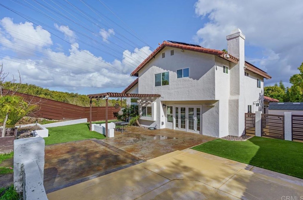 600 Redlands Pl, Bonita CA  91902-4014 exterior