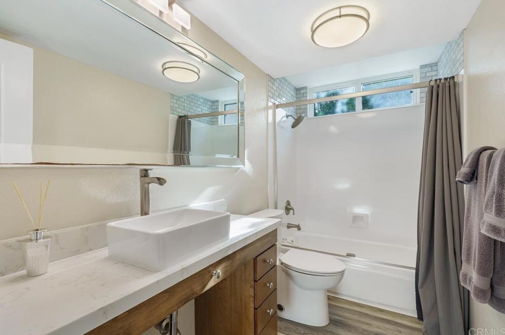 600 Redlands Pl, Bonita CA  91902-4014 exterior