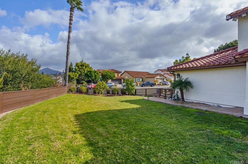 600 Redlands Pl, Bonita CA  91902-4014 exterior