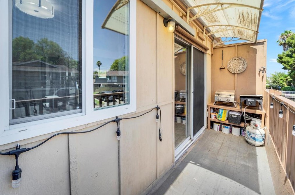 903 Jamacha Rd, El Cajon CA  92019-3203 exterior