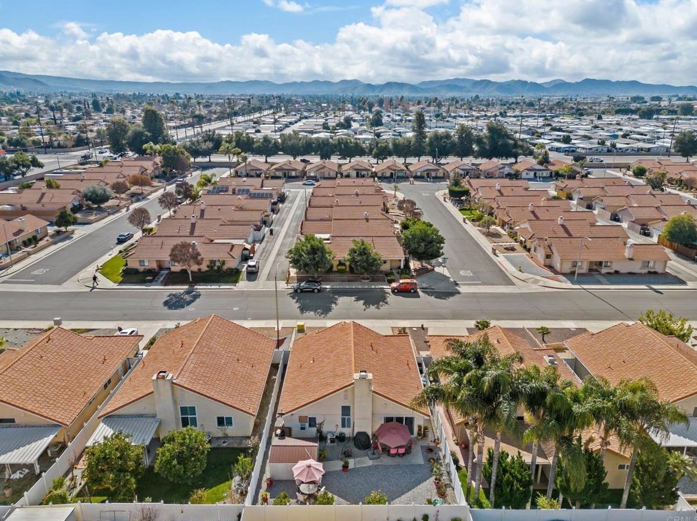 2616 Las Brisas Way, Hemet CA  92545-1580 exterior