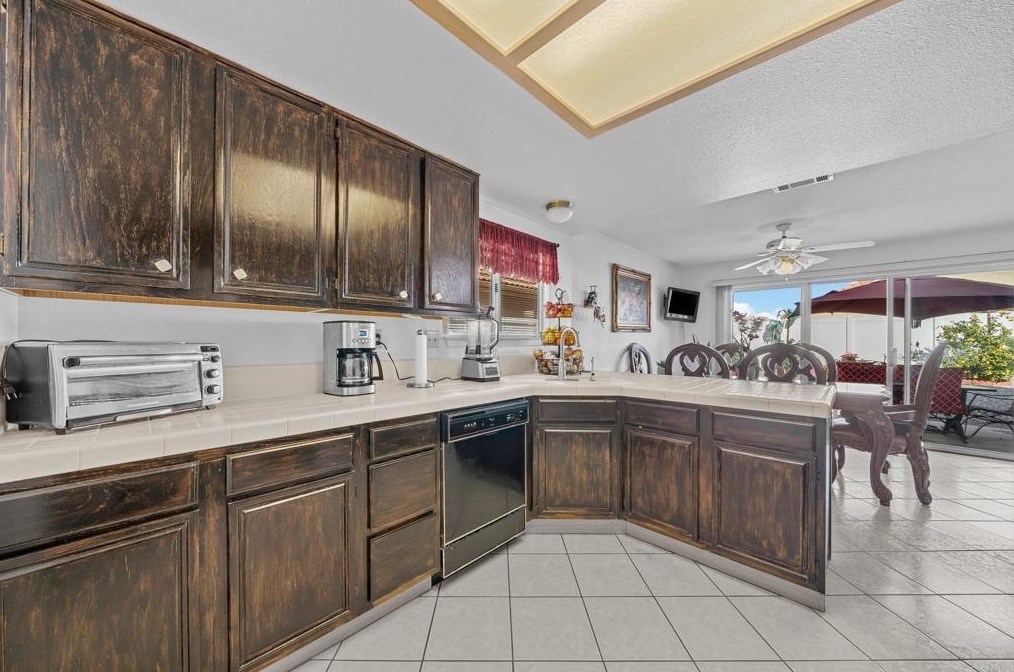 2616 Las Brisas Way, Hemet CA  92545-1580 exterior