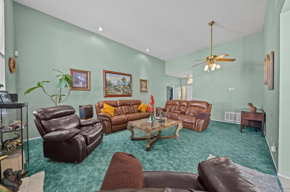 2616 Las Brisas Way, Hemet CA  92545-1580 exterior