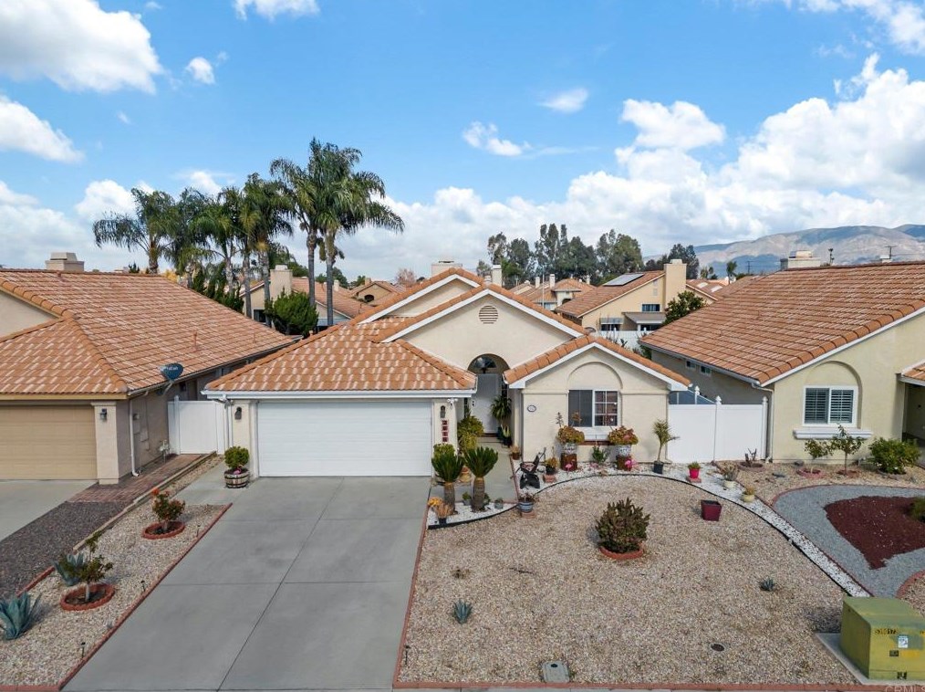 2616 Las Brisas Way, Hemet CA  92545-1580 exterior