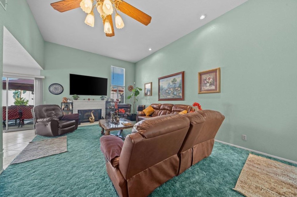 2616 Las Brisas Way, Hemet CA  92545-1580 exterior