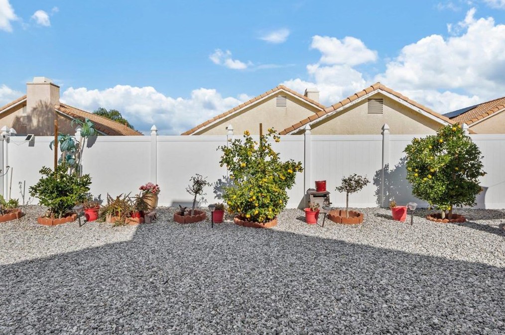 2616 Las Brisas Way, Hemet CA  92545-1580 exterior