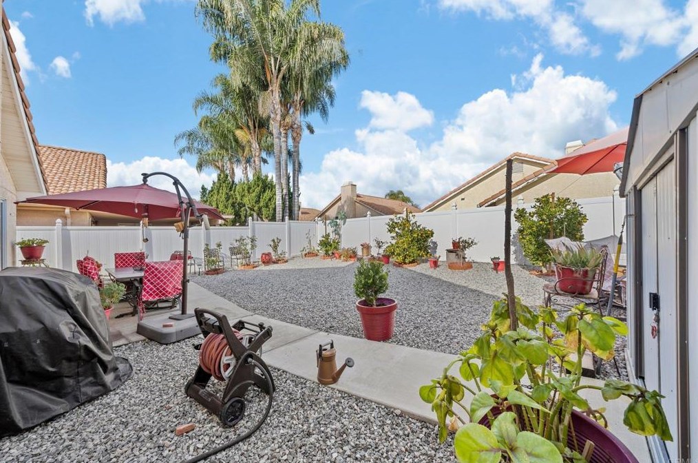 2616 Las Brisas Way, Hemet CA  92545-1580 exterior