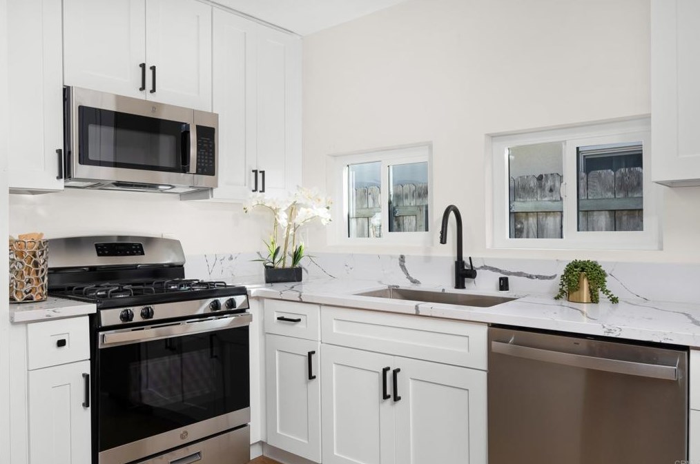 417 Sacramento Ave, Spring Valley CA  91977-5939 exterior