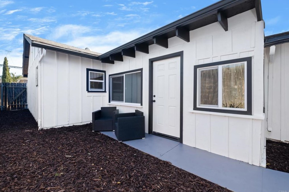417 Sacramento Ave, Spring Valley CA  91977-5939 exterior