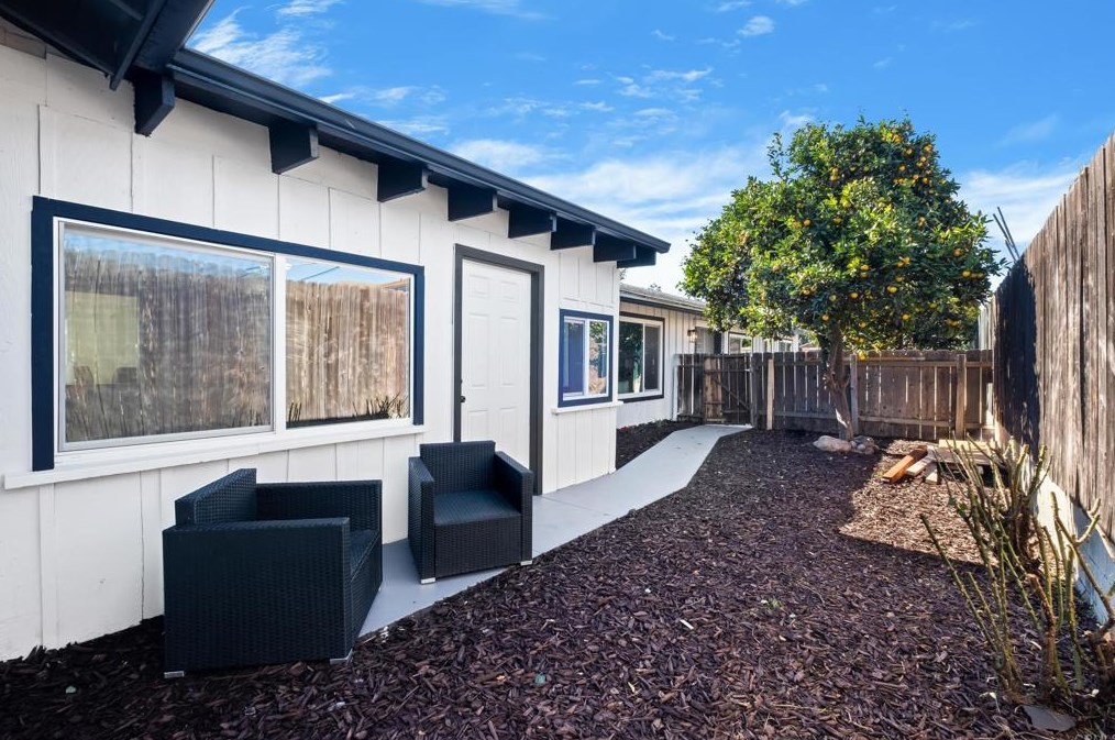 417 Sacramento Ave, Spring Valley CA  91977-5939 exterior