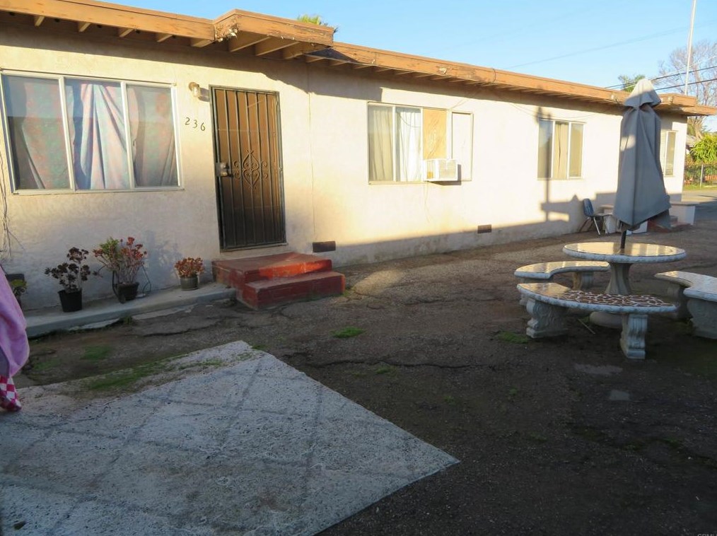 234 Date St, Chula Vista CA  91911-6207 exterior