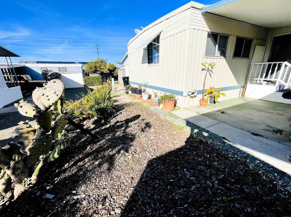 275 Orange Ave, Chula Vista CA  91911-4941 exterior