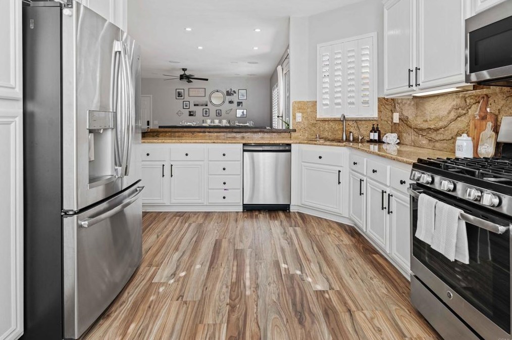 1467 Sutter Buttes St, Chula Vista CA  91913-2946 exterior