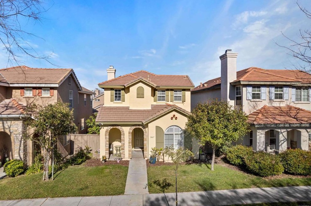 1467 Sutter Buttes St, Chula Vista CA  91913-2946 exterior