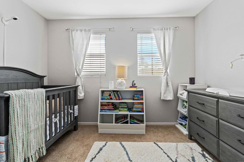 1467 Sutter Buttes St, Chula Vista CA  91913-2946 exterior