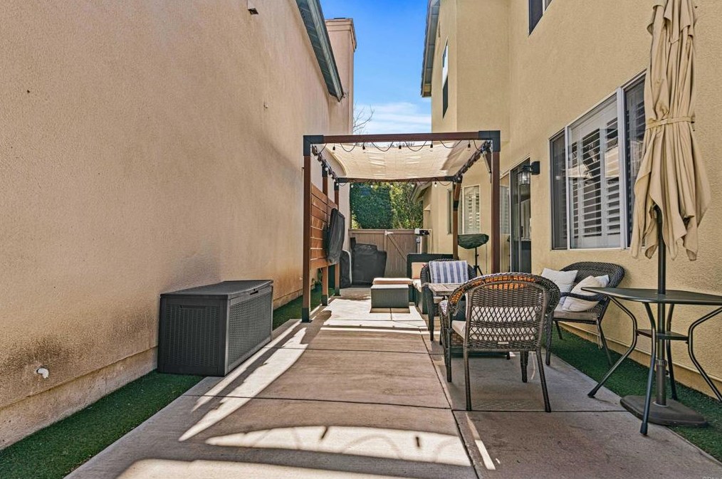 1467 Sutter Buttes St, Chula Vista CA  91913-2946 exterior