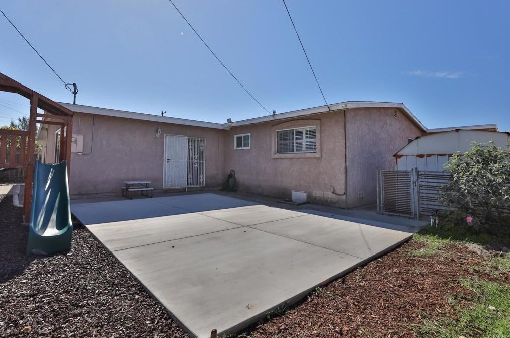 1139 Cuyamaca Ave, Chula Vista CA  91911-3505 exterior