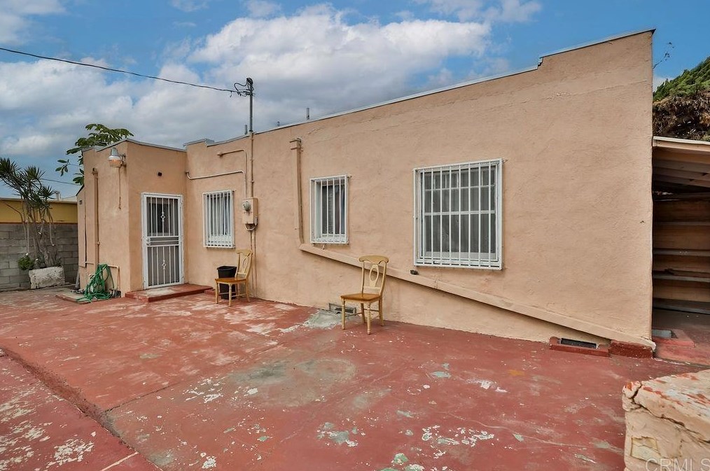 114 Division St, National City CA  91950-1251 exterior