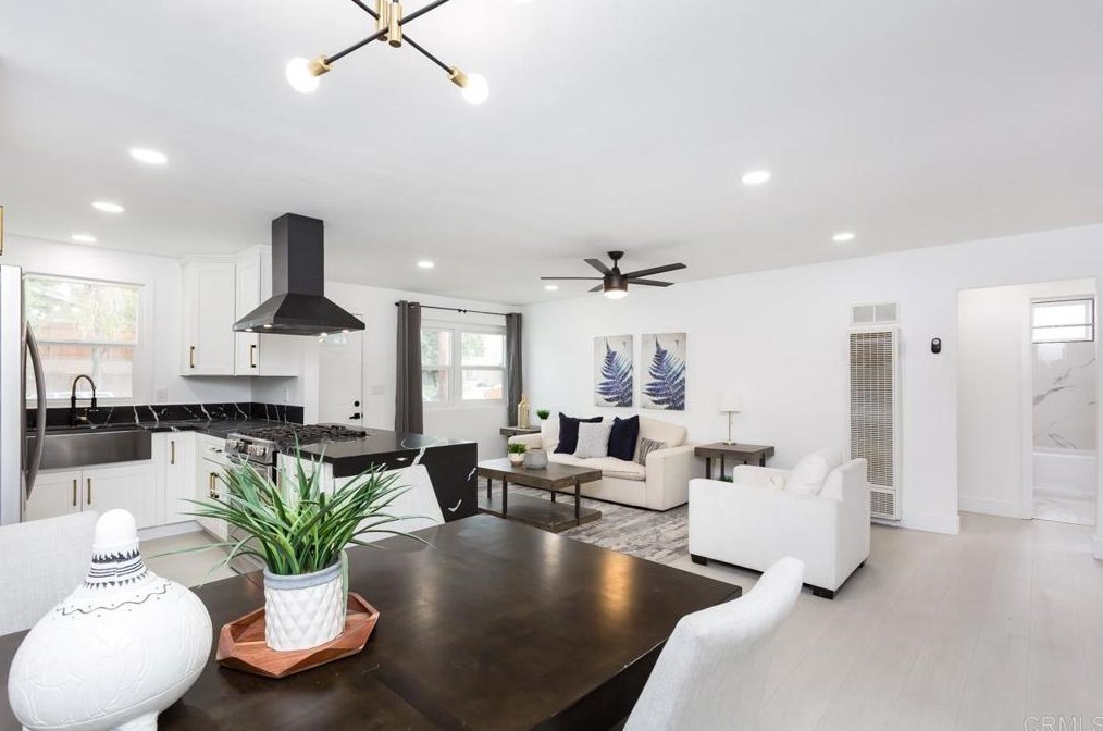 8859 Crestmore Ave, Spring Valley CA  91977-4739 exterior