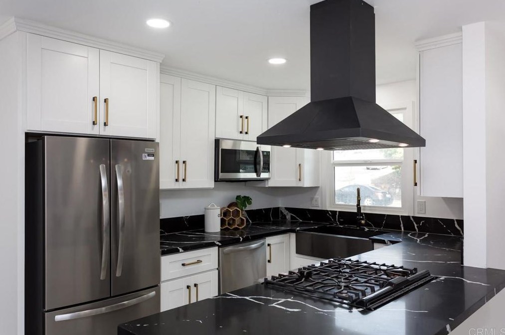 8859 Crestmore Ave, Spring Valley CA  91977-4739 exterior