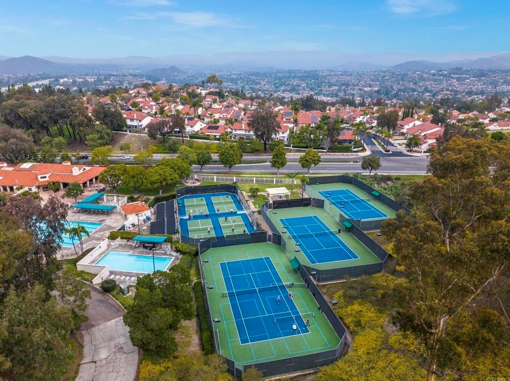 16170 Avenida Venusto, San Diego CA  92128-3373 exterior