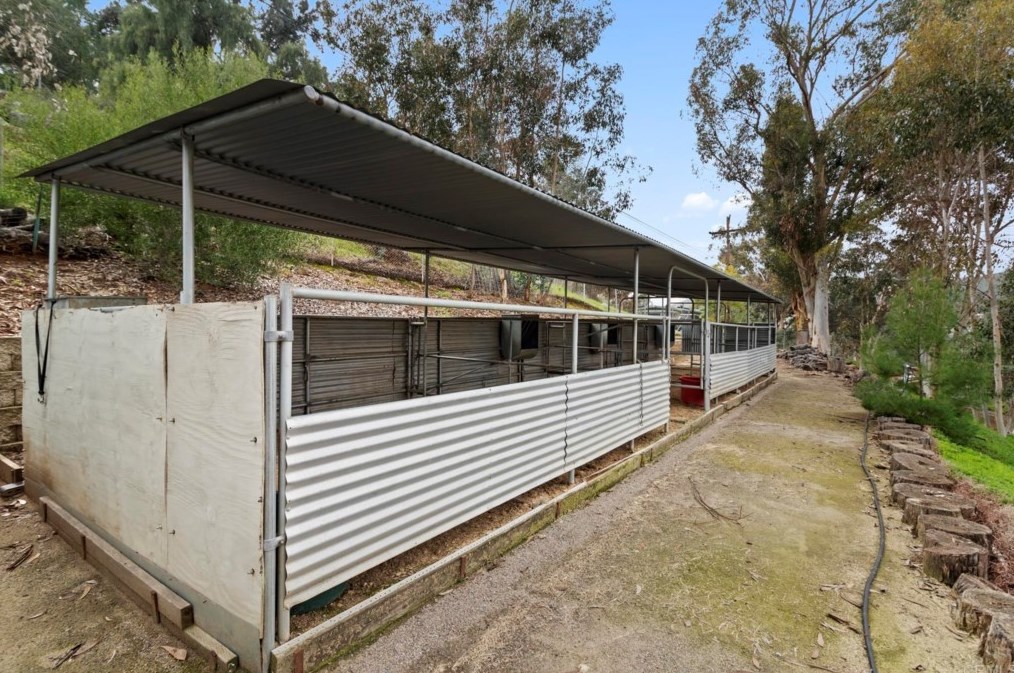 11311 Manzanita Rd, Lakeside CA  92040-1051 exterior