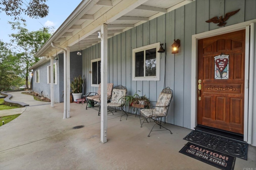 11311 Manzanita Rd, Lakeside CA  92040-1051 exterior