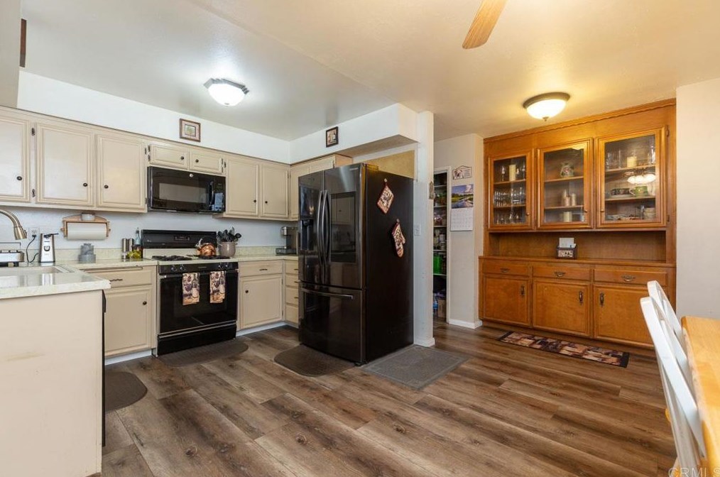 13182 Pam Ln, Lakeside CA  92040-3330 exterior