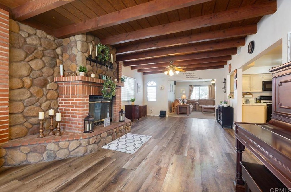 13182 Pam Ln, Lakeside CA  92040-3330 exterior