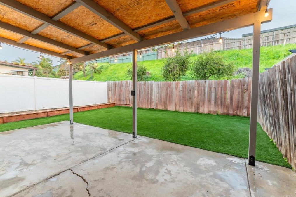 8903 Ildica St, Spring Valley CA  91977-3533 exterior