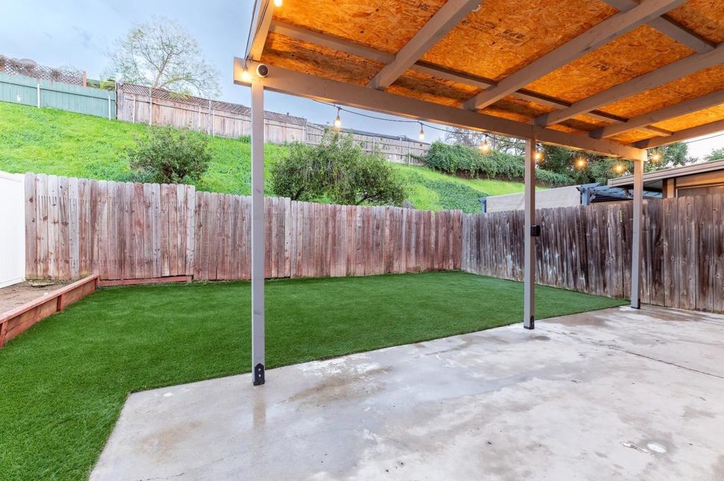 8903 Ildica St, Spring Valley CA  91977-3533 exterior