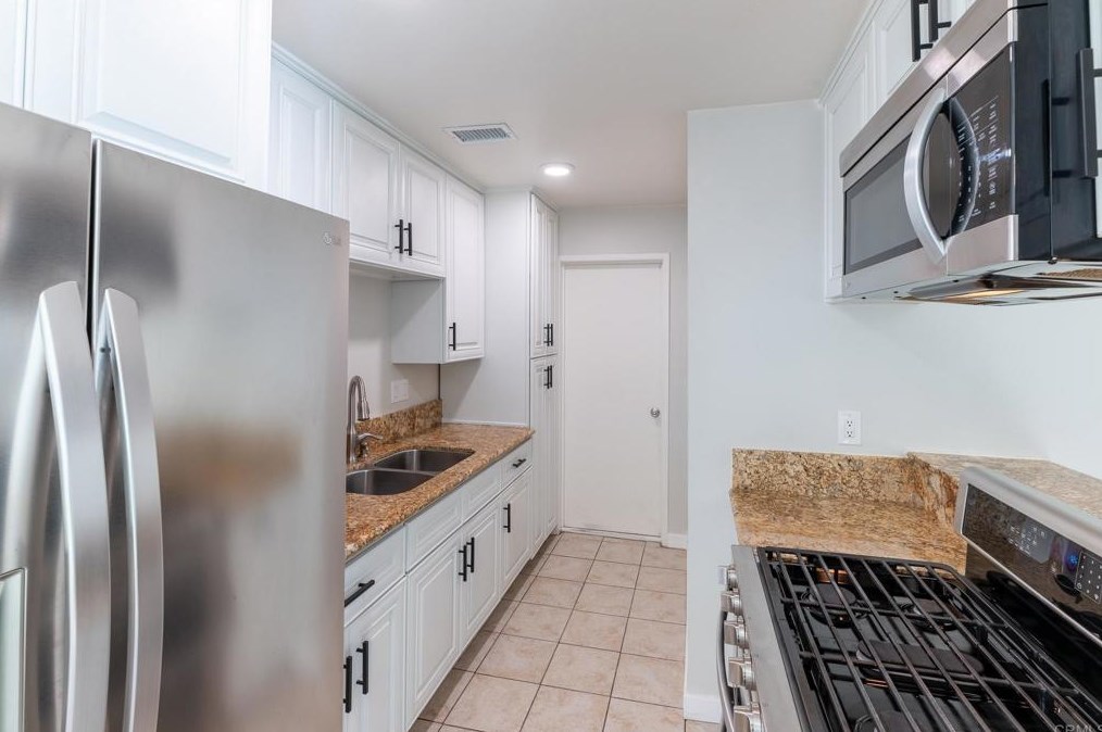 8903 Ildica St, Spring Valley CA  91977-3533 exterior