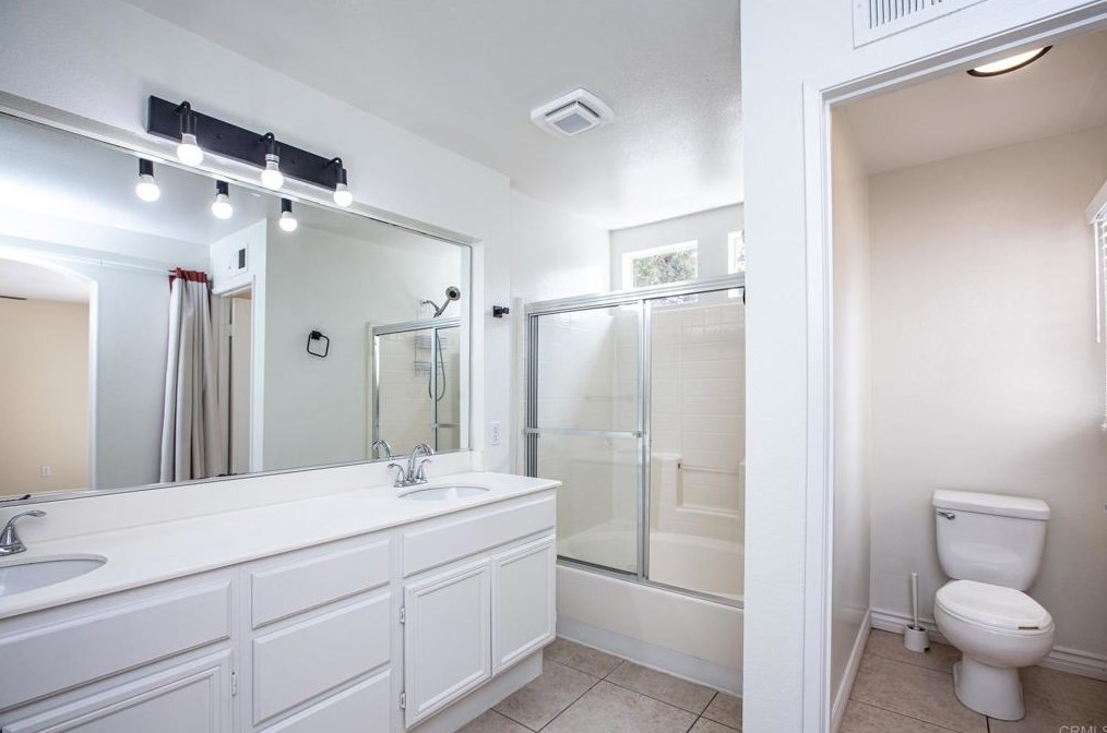 1189 Calle Tesoro, Chula Vista CA  91915-1262 exterior
