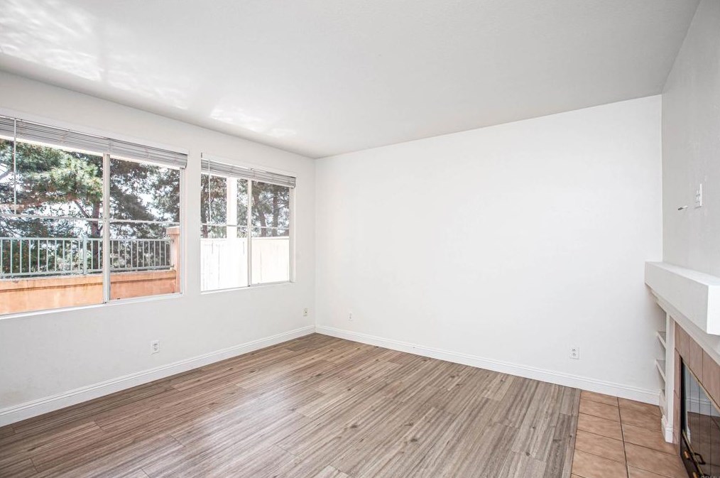 1189 Calle Tesoro, Chula Vista CA  91915-1262 exterior
